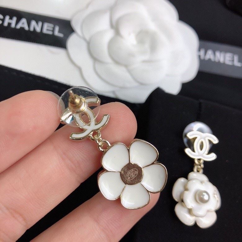 Ch**el earrings